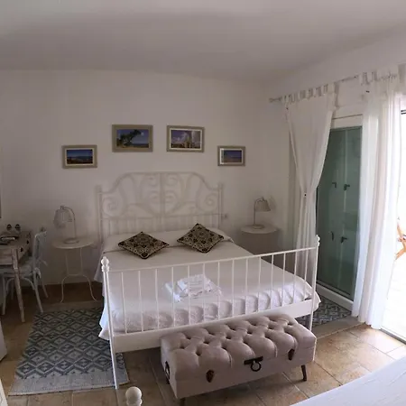 Monti Russu Natural Guest house